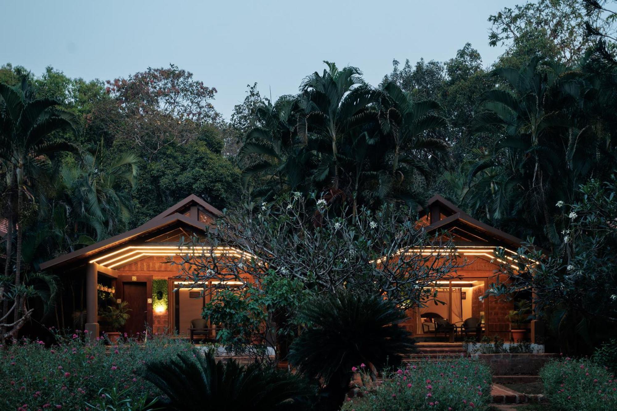 Sai Vishram Beach Resort Bainduru ภายนอก รูปภาพ