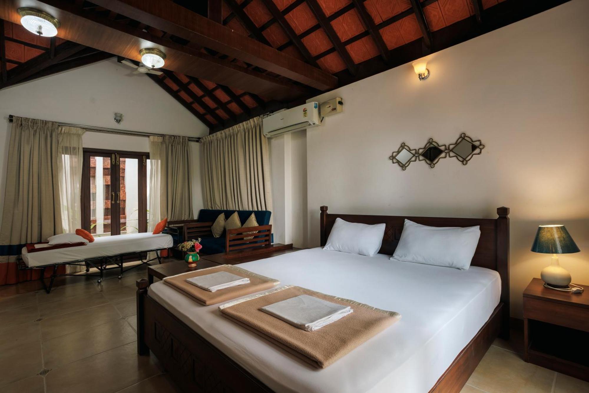 Sai Vishram Beach Resort Bainduru ภายนอก รูปภาพ