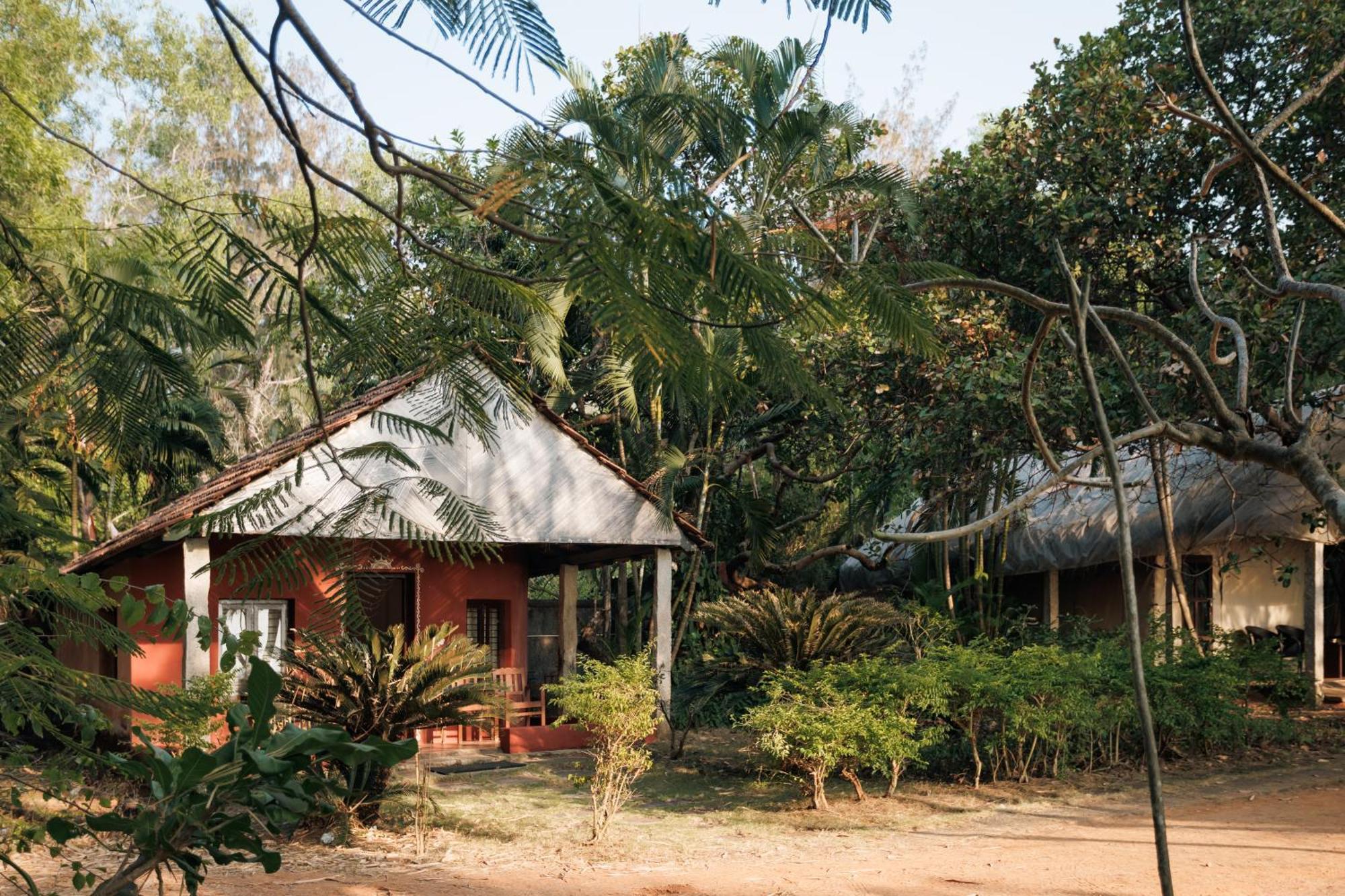 Sai Vishram Beach Resort Bainduru ภายนอก รูปภาพ