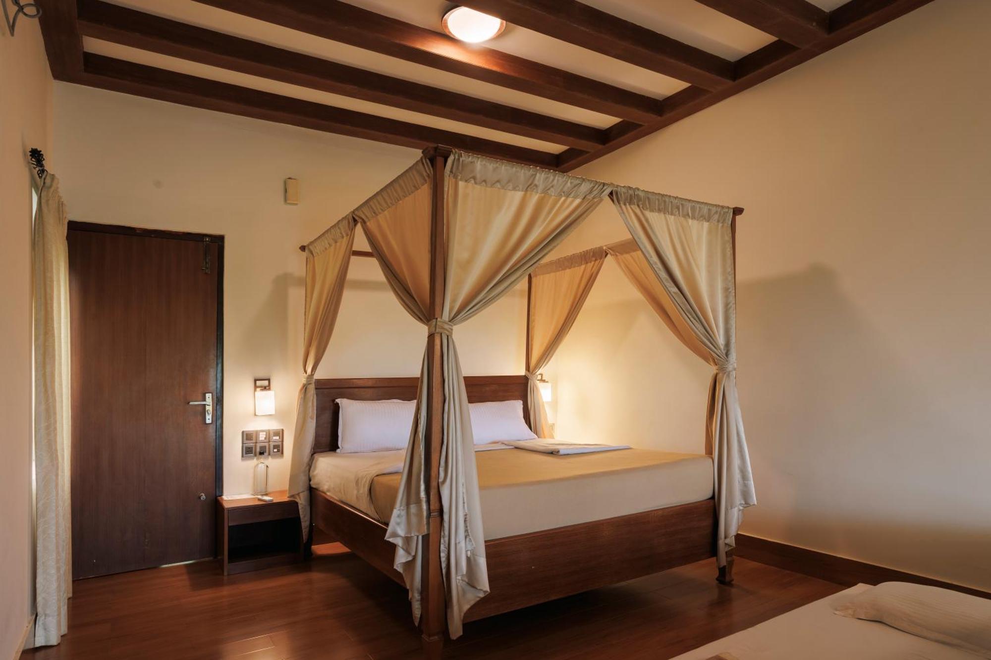 Sai Vishram Beach Resort Bainduru ภายนอก รูปภาพ